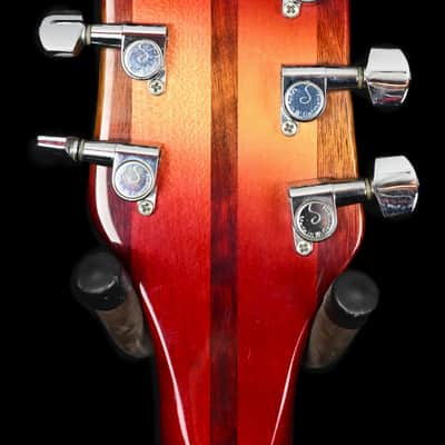 Rickenbacker Modell 330 from 1991 in Fire Glow with Case image 9