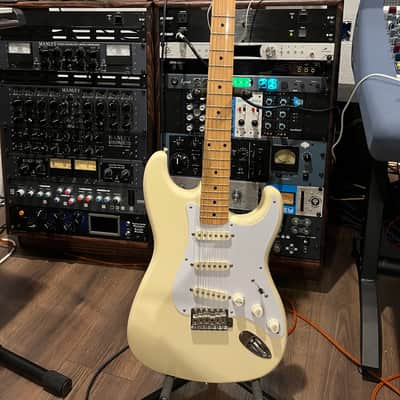 Fender ST-STD Standard Series Stratocaster MIJ image 14