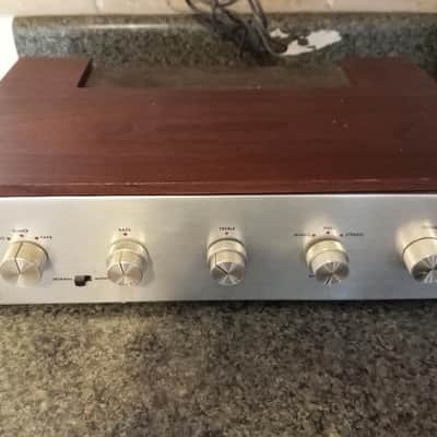 Acoustic Research AU integrated amplifier In very good condition serviced - 1970's image 4