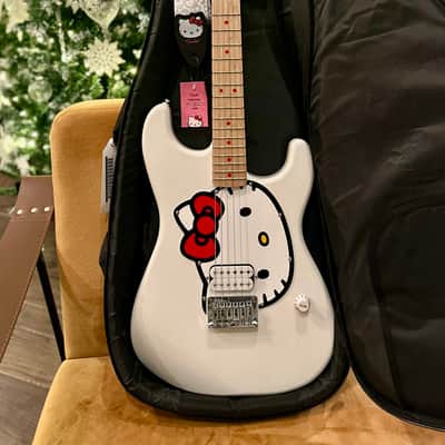 Limited Edition 2025 Squier × Hello Kitty Stratocaster image 8