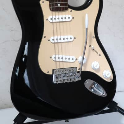 Squier Standard Stratocaster with Rosewood Fretboard 1999 - Black image 8