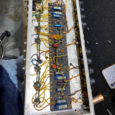 Fender Twin Reverb 2-Channel 85-Watt 2x12" Guitar Combo Amp  1967 image 4