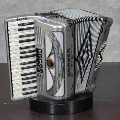 Hohner Anacleto Latino III 48 Bass 5 Switch Piano Accordion-Silver image 4
