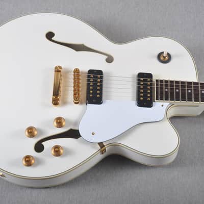 2016 Yamaha Hollow Body Arch Top Electric Guitar AES 1500 w/Hardcase image 4