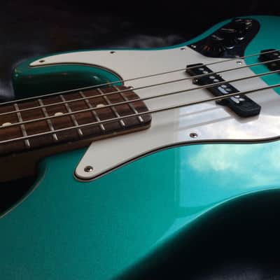 1993 Fender American Standard Longhorn Jazz Bass Metallic Caribbean Mist  With AVRI Hard Case! RARE image 4