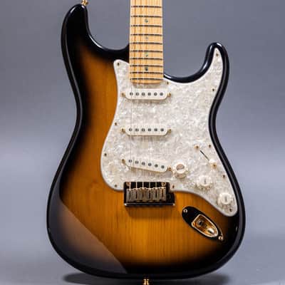 Fender 50th Anniversary American Deluxe Stratocaster Sunburst 2004