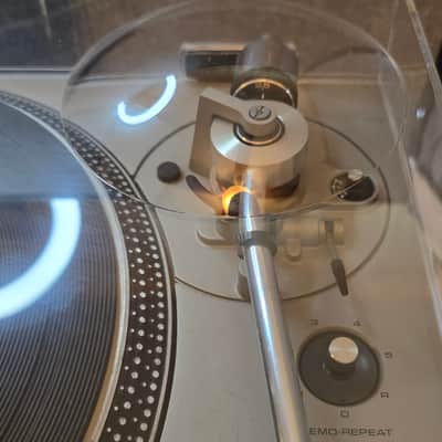 Technics SL-1300 Direct Drive Automatic Player System Turntable 1974 - 1978 - Silver image 24