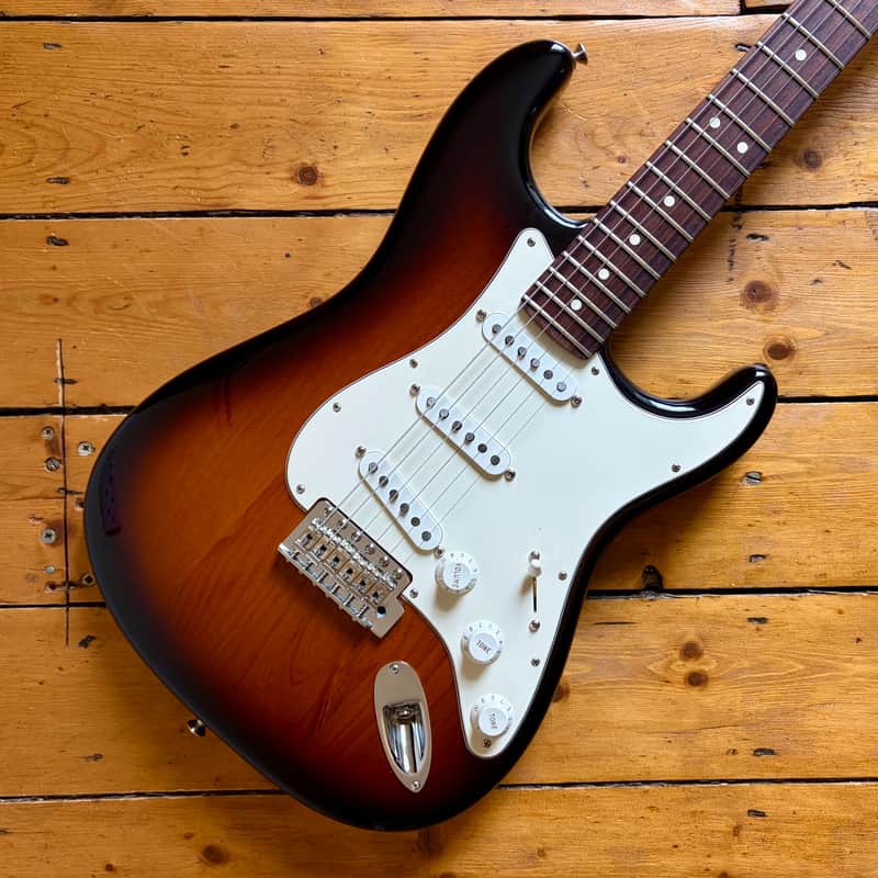 Fender American Special Stratocaster with Rosewood Fretboard 2018 2 Colour Sunburst