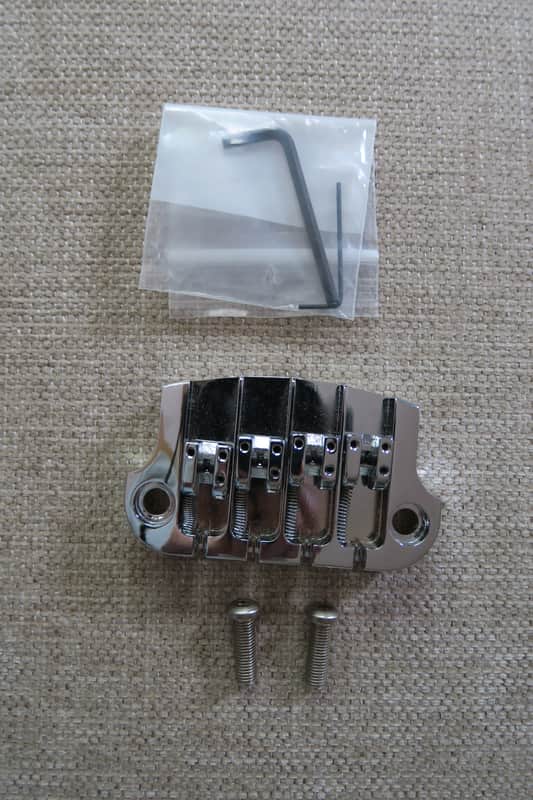 Hipshot Supertone Three Point Replacement Bass Bridge - Chrome