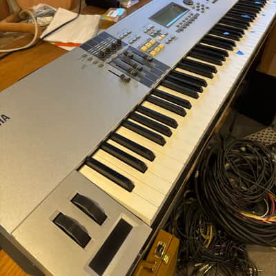 Yamaha MOTIF ES8 2005 - PARTING OUT