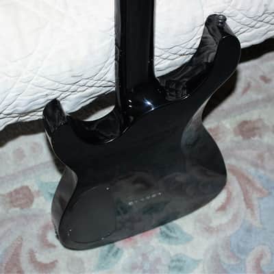 1998 Kramer Baretta Neck-Thru-Made by Gibson,OHSC, String Thru, Gotoh Locking, 3 pc Neck, Hard Tail! image 13