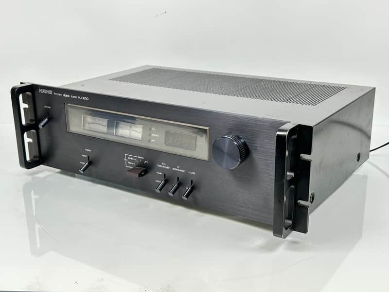 Vintage 1970s Heathkit AJ-1600 FM/AM Digital Tuner image 1