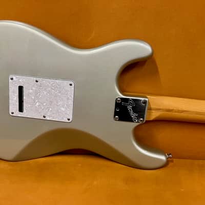 Fender Roadhouse Stratocaster with Maple Fretboard 1997 - Shoreline Gold image 12