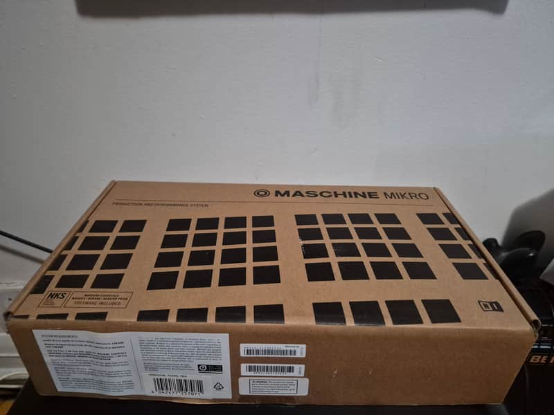 Native Instruments Maschine Mikro MKIII 2017 - Black image 1