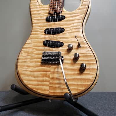 Barlow Guitars Eagle 2023 Quilt Maple / Caribbean Rosewood image 16