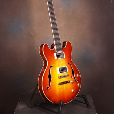 Eastman T184MX Goldburst Semi-hollow guitar Brand New image 5