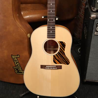 Gibson J-35 Faded 30's Antique Natural image 1