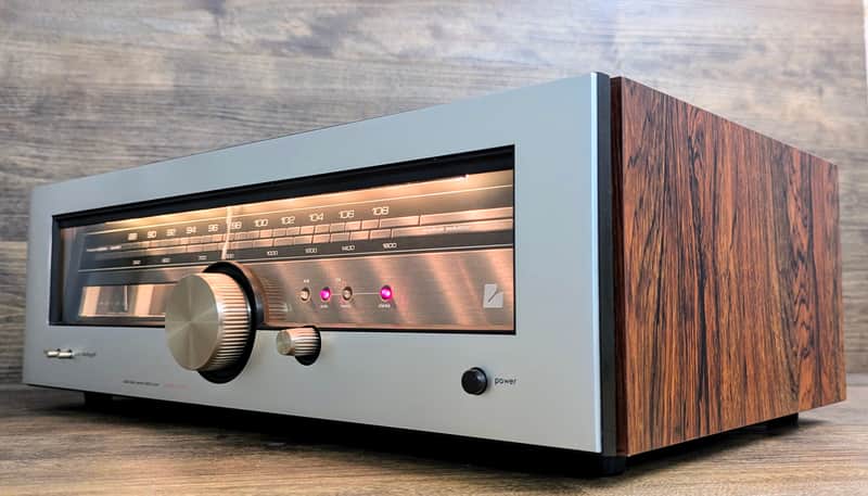 Luxman T-88V AM/ FM Tuner/ Near Mint Condition/ 1979 Japan/ Fully