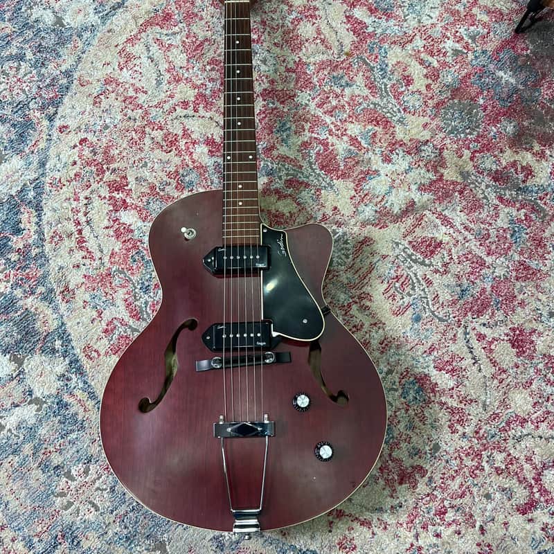 Godin 5th Avenue CW Kingpin II Burgundy