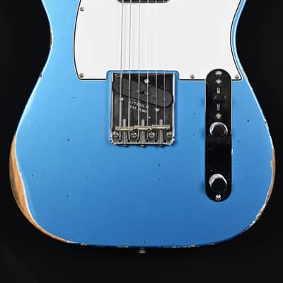 Fender Custom Shop 60's Telecaster from 2023 in Relic Lake Placid Blue with original hardcase image 3