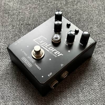 Spaceman | Explorer Deluxe Phaser | Mint image 3