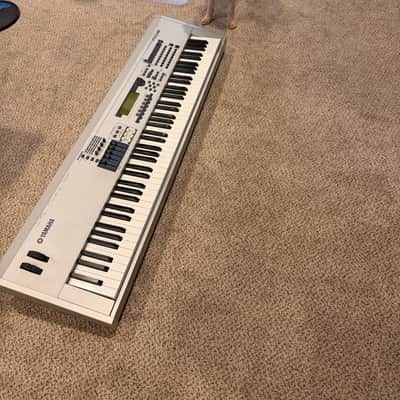 Yamaha MO 8 Production Synthesizer 2000s - Gray image 8