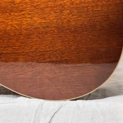 Larrivee 05 Select Series OMV-05 omv05 Single Cutaway Acoustic Guitar with Case -- *Split in Top / Cracks* image 13