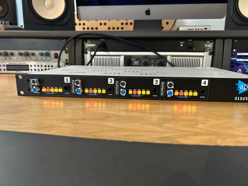 API 3124V 4-Channel Mic Preamp image 1