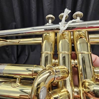 Getzen 300 Series Student Model Bb Trumpet w/ case image 11