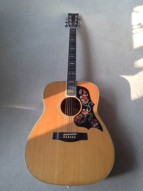 Yamaha F350W Jumbo Acoustic Floral Pickguard Late 70s/Early80s