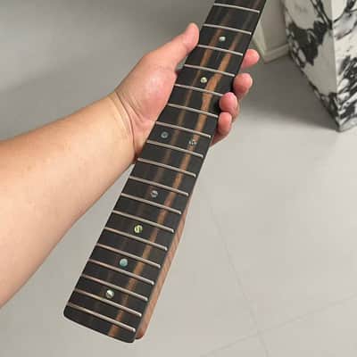 1 round-end stainless steel AAAA 22frets roasted flame Maple 22fret Roasted flame Maple Electric guitar neck Ebony fingerboard。 image 5
