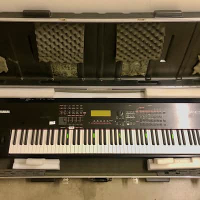 JUNE 5-27 ONLY! SKB Hard Case included! Yamaha S90 ES Fully Weighted 88~key Piano/Workstation/Synthesizer
