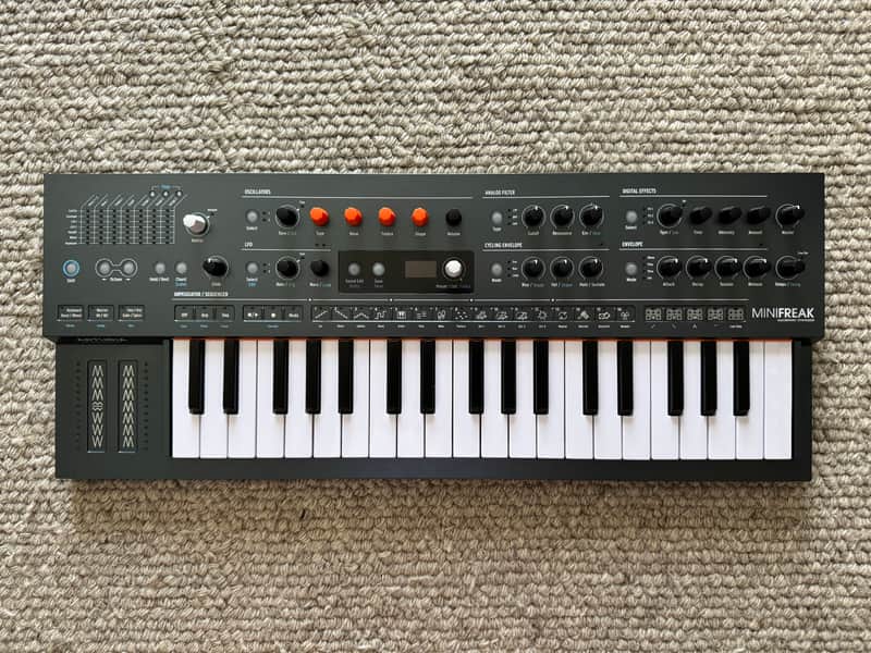 MINT Arturia MiniFreak 37-Key 6-Voice Polyphonic Hybrid Synthesizer image 1