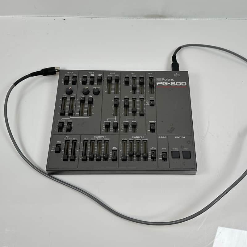 Roland PG-800 Synthesizer Programmer | Reverb The Netherlands