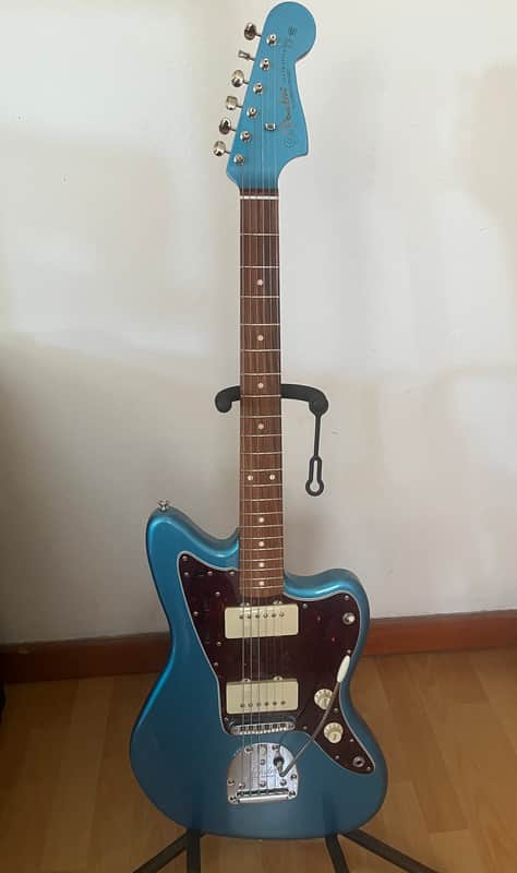 Fender CME Exclusive Classic Player Jazzmaster with Pau Ferro Fretboard 2018 Lake Placid Blue (upgraded to HH)
