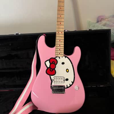Squier Hello Kitty Stratocaster 2024 - Present - Pink image 2