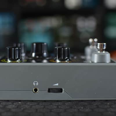 Line 6 POD Express Bass 2024 - Present - Grey / Black image 3