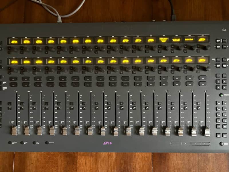 Avid S3 16-Fader Pro Tools Control Surface