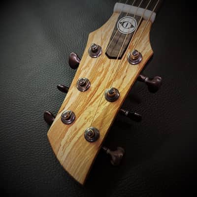Oddities Guitars Om 2020 image 3
