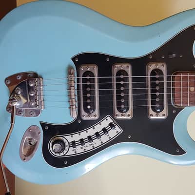 Hagstrom III Powder Blue