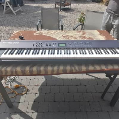 Roland RD-700 88-Key Digital Stage Piano 2001 - 2005 - Black image 2