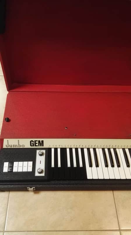 GEM Jumbo 61 transistor organ 1972 image 1