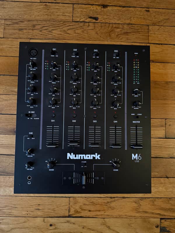 Numark M6 USB 4-channel DJ Mixer