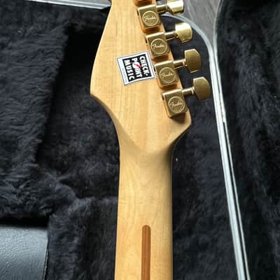 1993 Fender Stratocaster Special Edition Green Metallic/Gold Hardware image 9