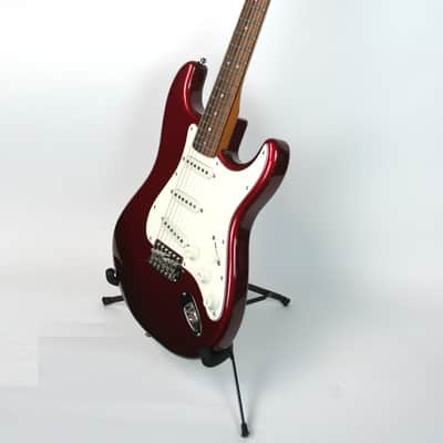 Squier Classic Vibe '60s Stratocaster Candy Apple Red image 9