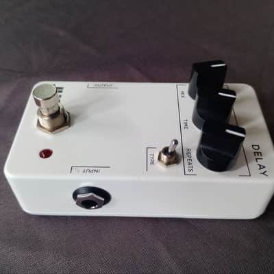 JHS 3 Series Delay White Pedal w/Original box & paperwork *** FREE SHIPPING *** image 4