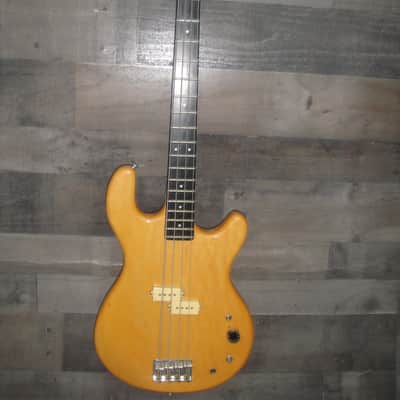 Kramer DMZ4000 Bass Guitar image 2