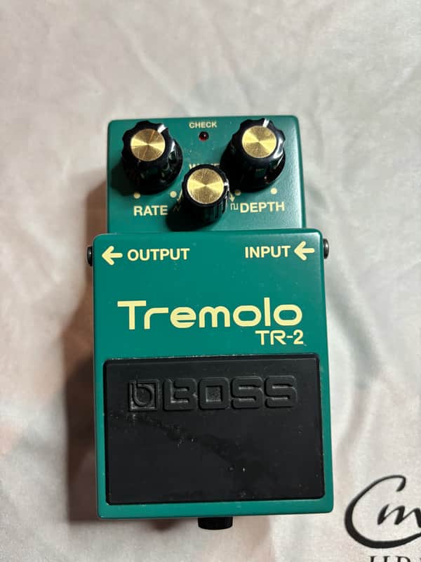 Boss TR-2 Tremolo (Silver Label) 1997 - Present - Green image 1
