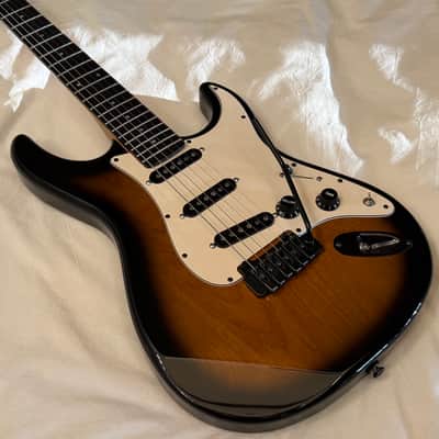 Carvin Bolt SSS Tremolo - Custom Shop Strat Killer - Made in USA - Two Color Sunburst - Free Pro Setup image 4