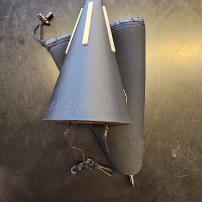 Immagine Mastiff Mutes Horn Straight Mute 2026 - Black Plastic w/ Wooden Bottom - 3
